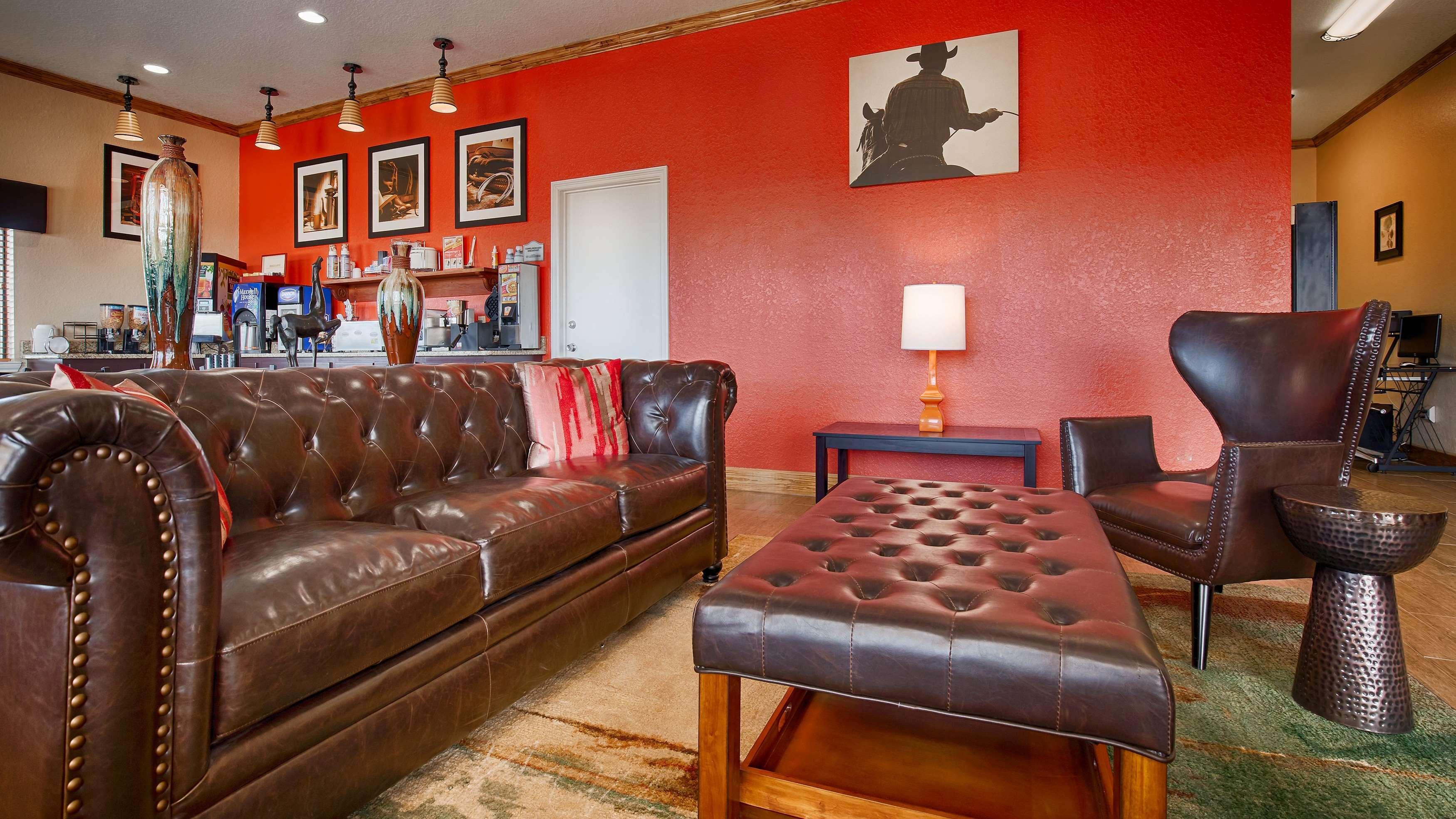 Surestay Hotel By Best Western Floresville Екстериор снимка