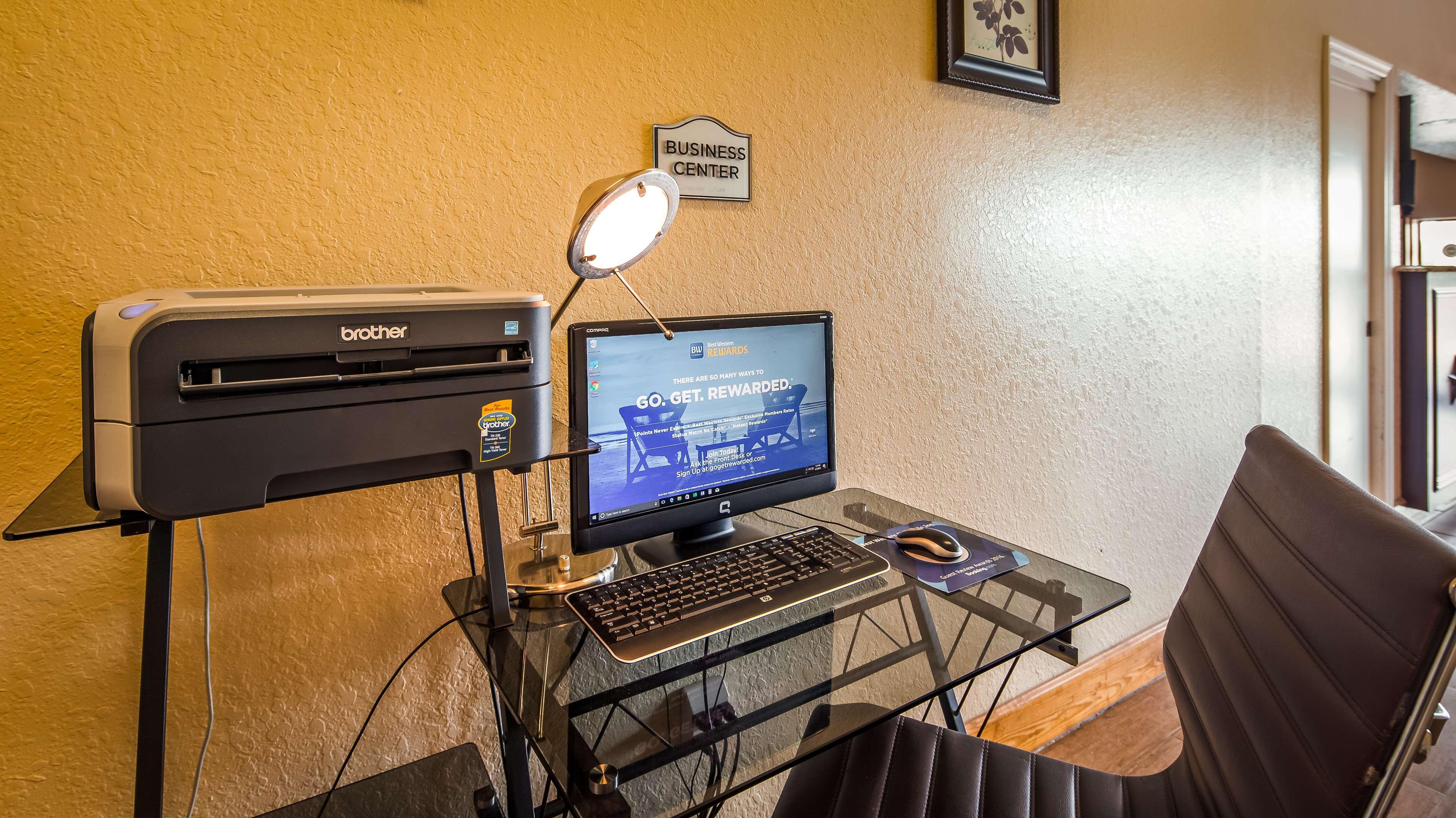 Surestay Hotel By Best Western Floresville Екстериор снимка