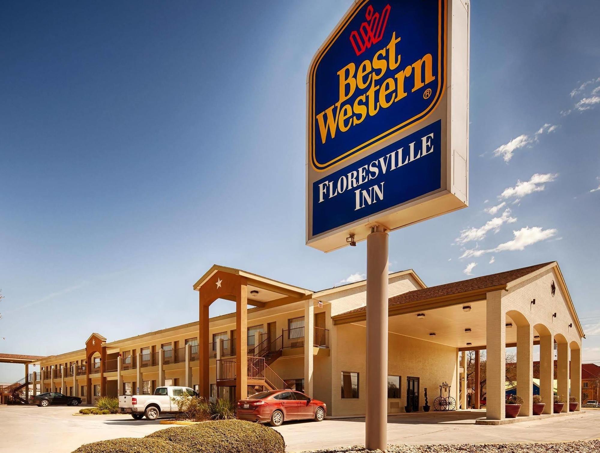 Surestay Hotel By Best Western Floresville Екстериор снимка