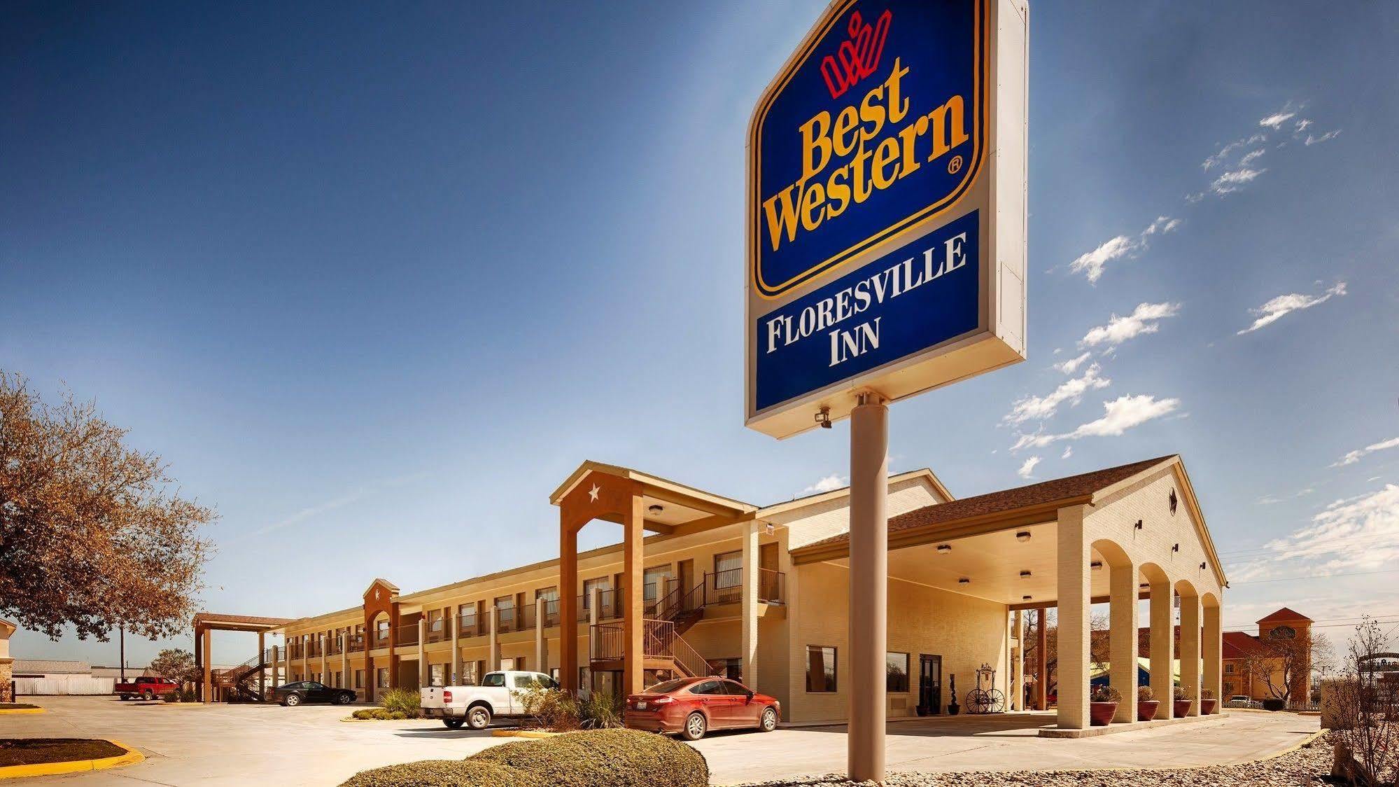 Surestay Hotel By Best Western Floresville Екстериор снимка